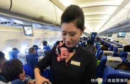 坐飞机时,为什么空姐不停地送吃的喝的很多人不知道其中原因