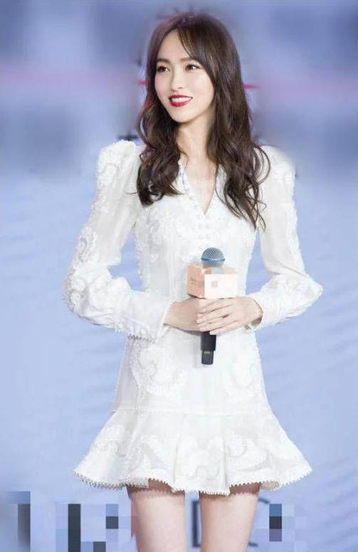 看了172的唐嫣，再看看173的关晓彤，没有对比就没有伤害!