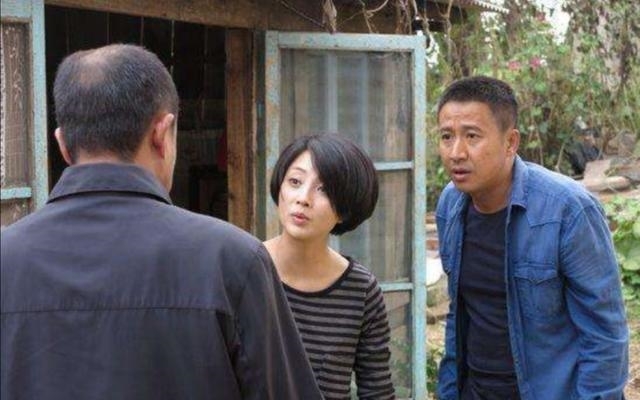 「镜头」他是知名老演员,带红王宝强,因挡住小鲜肉镜头被一把推倒在地
