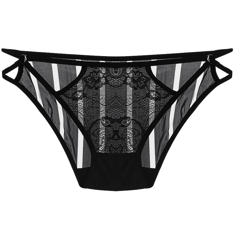 老婆在家穿这些三角裤，展现她优美身段，让我好想去抱住她