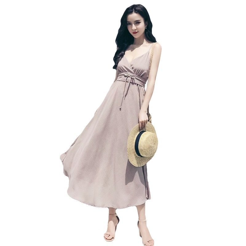 这裙子是贵了点，轻盈巧减龄，一款比一款洋气，美的让人着迷