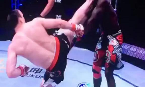 曾登昆仑决的前UFC名将，4秒内击倒两人！可惜是打输住院打赢坐牢
