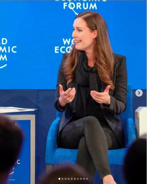 牛仔裤■如邻家女孩般，对比下伊万卡油腻了，芬兰女总理牛仔裤亮相达沃斯