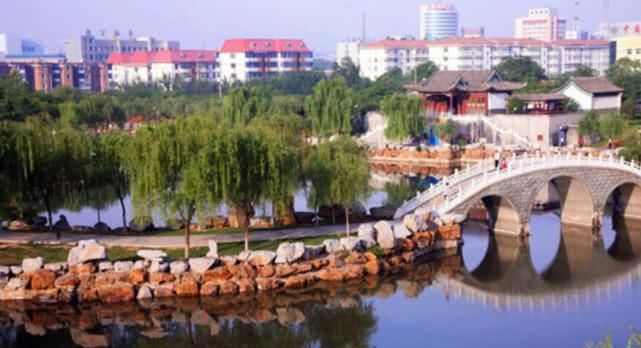 被誉为“最干净”的4个城市，第1名是高调的它？网友：没想到！