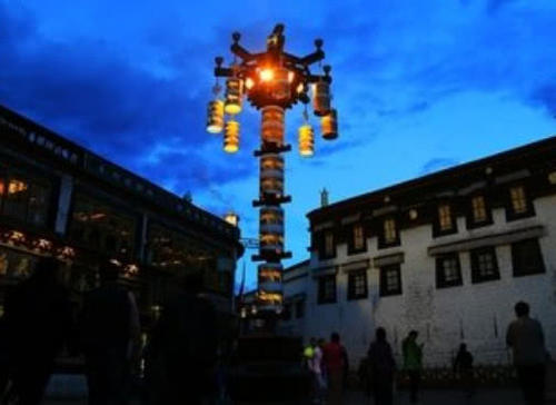 尼姑开的佛教茶馆，游客可以喝茶吃肉，而僧人也吃能“净肉”？