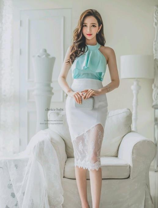 白色|李妍静,一件浅绿色背心配白色半身裙