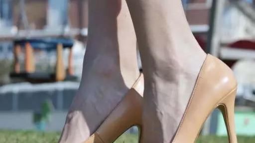  忍不住：时尚穿搭,会让人忍不住回头的几个搭配,你值得拥有!