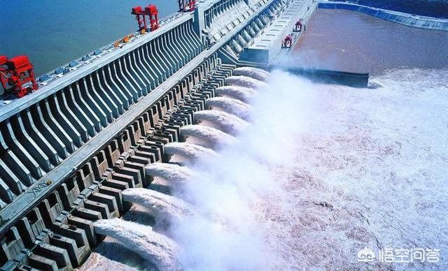 三峡大坝如果把水放光需要多长时间？