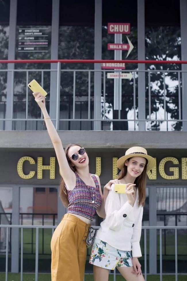 没有一件樱草金单品，怎么好意思说自己是街拍抢眼的时髦girl?