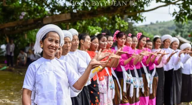 中国名字最长的县，至今不通高速公路和铁路，百姓却富裕又幸福
