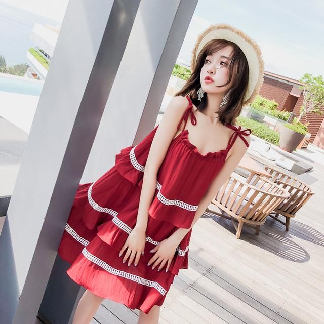 为什么“吊带裙”总会遭到“诋毁”?因为漂亮的性感就是这么诱人