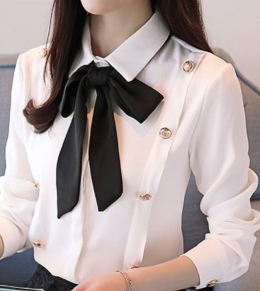 女人一旦过了40，可不要随意穿搭，瞧下图穿搭，背影都美爆