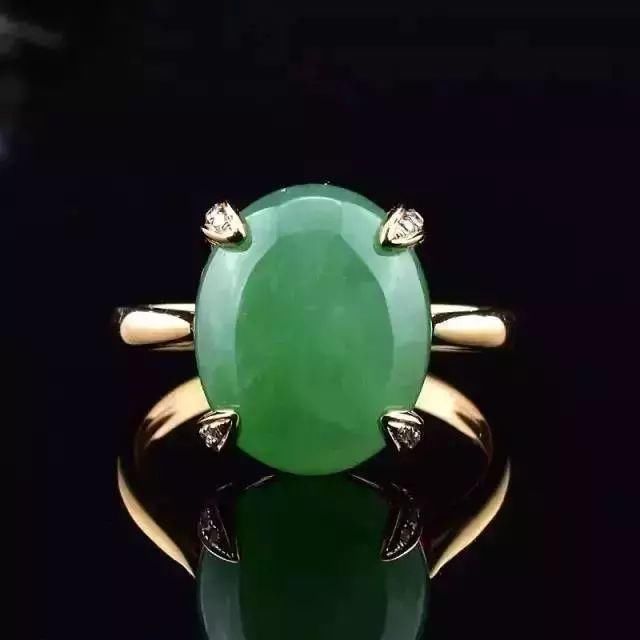 美得无与伦比!有一种美，叫翡翠镶嵌!