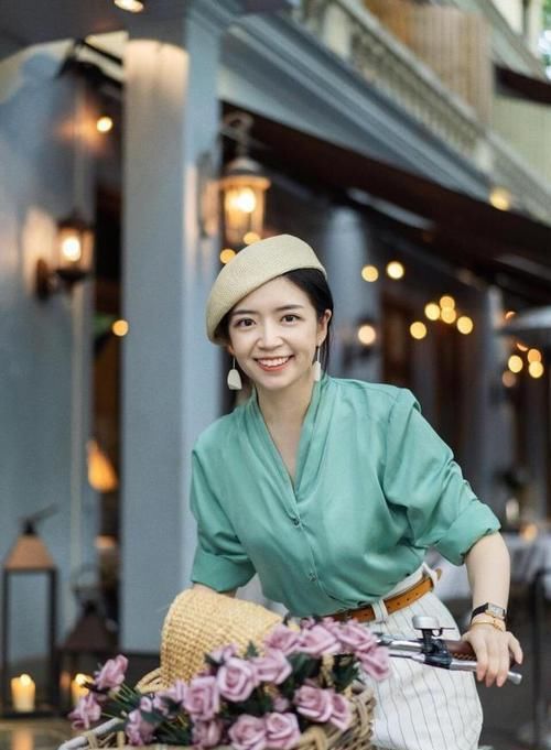  『博主』衬衫也能穿出优雅高级感，推荐三木博主的复古搭配，复古又洋气