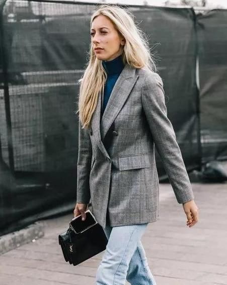  『打造』运用经典色打造时髦造型!早春实用穿搭指南,你最pick哪一套