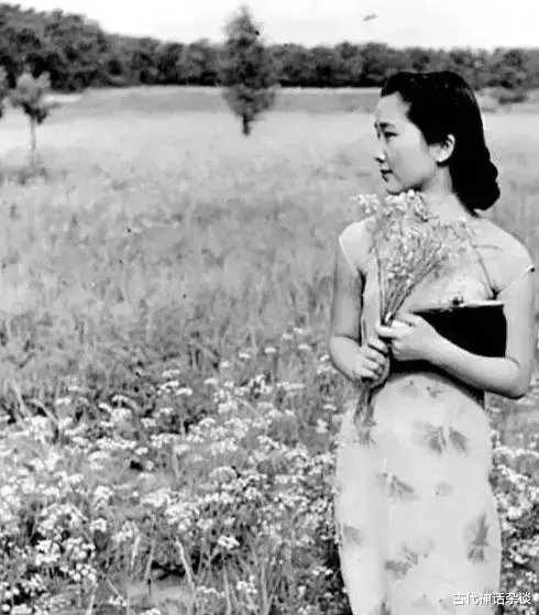 『展现』一组旗袍老照片:展现东方女子的美与雅韵