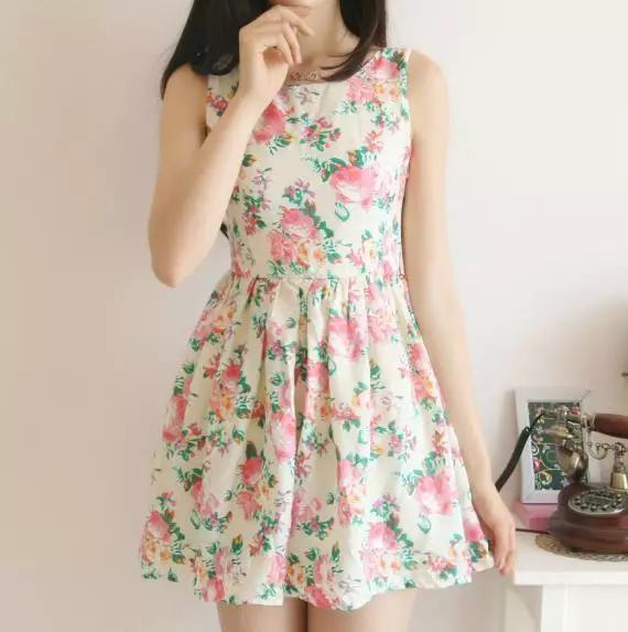 心理测试：哪件连衣裙最显气质？测你最近什么运最好？