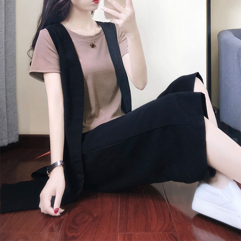 别再傻傻的还穿裙子，奔三奔四女人都流行这样穿，图8还从没见过