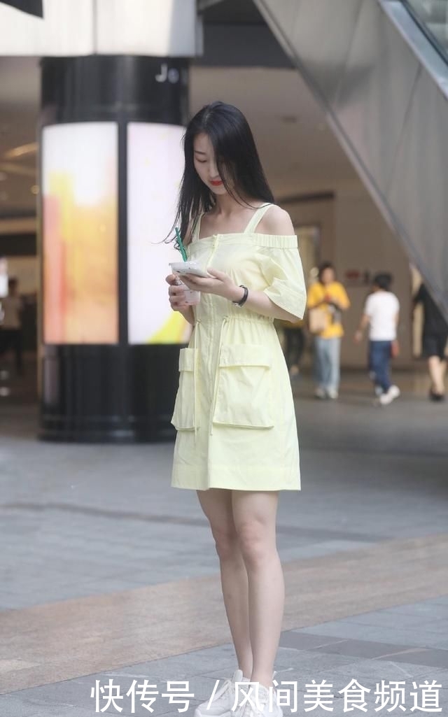  『粉色』身材微胖的美女，粉色紧身裙搭配水晶高跟凉鞋，穿出美丽好身材