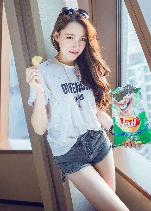 紧身裤享受紧致肌肤触感，知性优雅简约却不简单