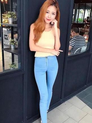 牛仔裤穿搭修身显身材，都市女孩穿出了女神范！