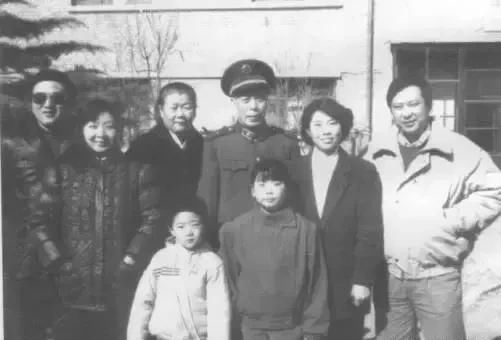 开国将军到农民家吃饭，看到桌上这样的菜，立马掉头走人