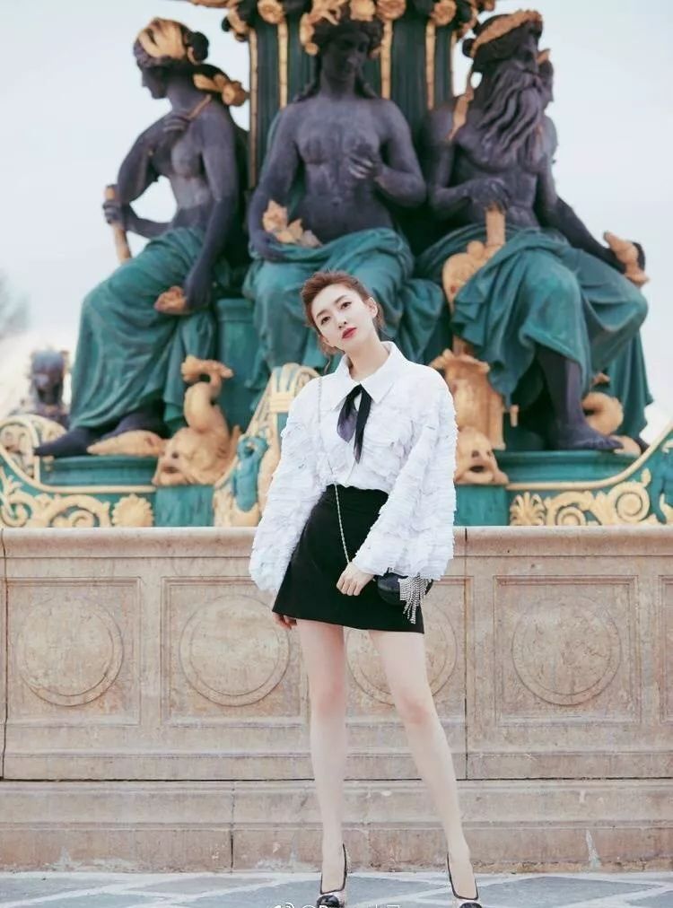 旅拍博主江疏影终于上线啦?她能战胜倪妮和刘雯吗?