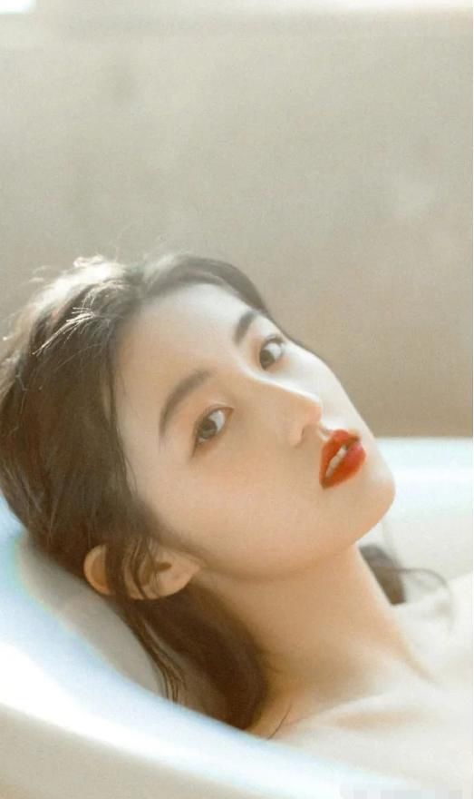  位妹妹：张子枫赵今麦争状元？2020艺考生名单太强大！无美颜滤镜有何能耐