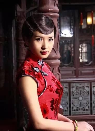 50张勾魂女子旗袍照片，真养眼！