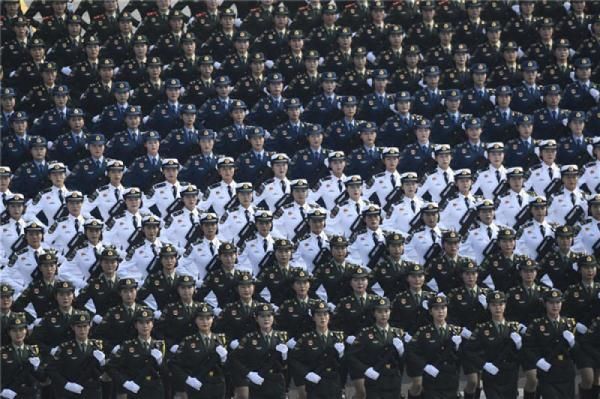  大图■高清大图丨女兵方队