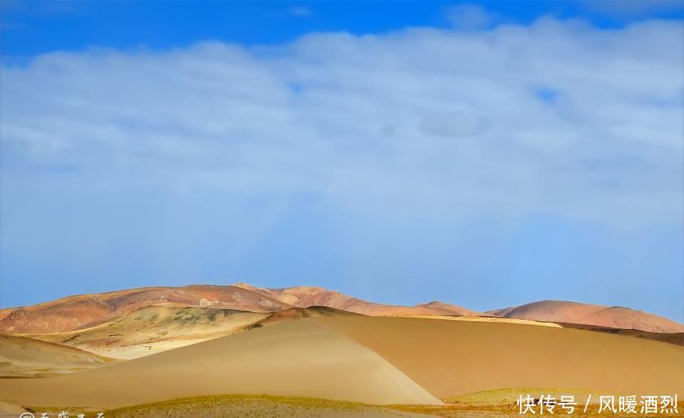雅鲁藏布江源头的这片五彩沙漠，凄美、奇幻！