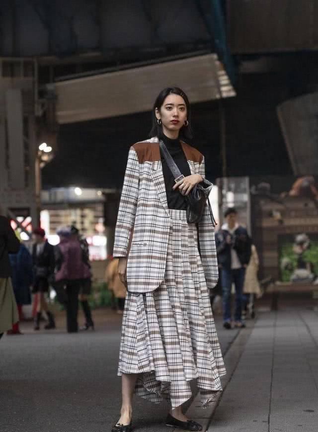  【丢弃】丢弃高跟鞋吧，伤脚！换掉这5双舒服的“春鞋”，搭长裙牛仔裤子都美