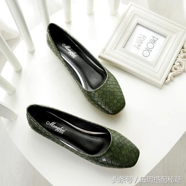 确实美！50岁妈妈穿这款女鞋，减龄美嫩，整个人都精神不少