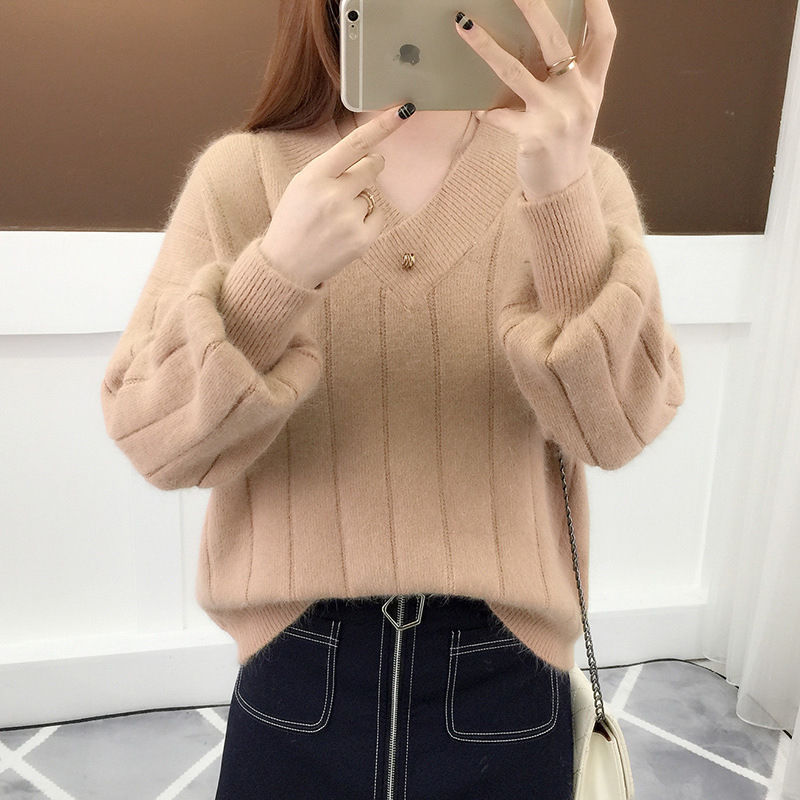 九月后天气渐冷!聪明女人都买了这新潮毛衣，搭配长裤超显嫩