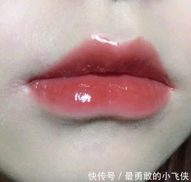 「微笑」有亮点的好看唇形微笑唇温柔有异性缘,花瓣唇性感饱满却少见!