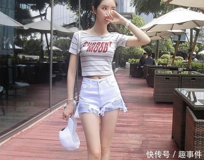  美女|清爽活力的牛仔裤美女, 秀出独特的自我, 一眼就出挑!