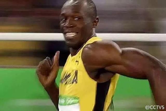 喂！110吗？有俩高铁在“飙车”？时速300公里那种！