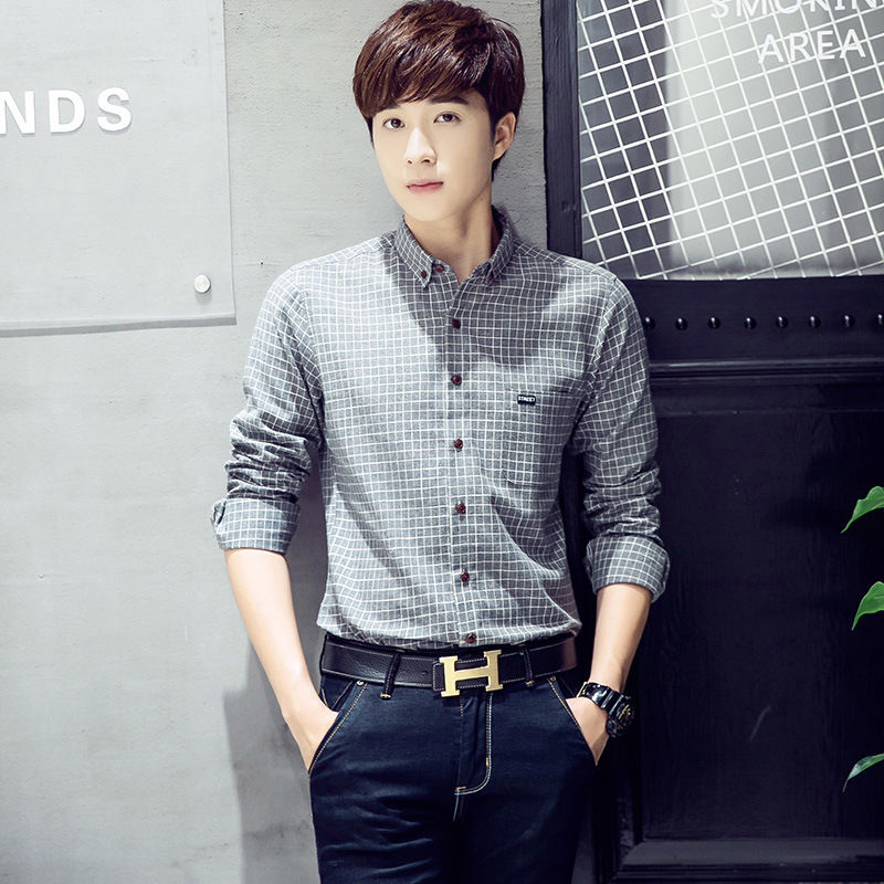 秋天男人光换外套可不行，瞧瞧这些内搭衬衫和T恤，保暖又挡风