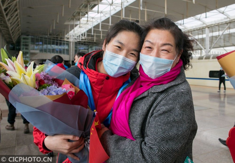  『迎接』内蒙古呼和浩特：用最高礼遇迎接英雄凯旋