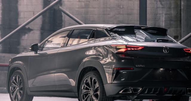 成功|长安“王牌”成功抵达!配1.5T四缸,爆180马力,夜骑士名不虚传