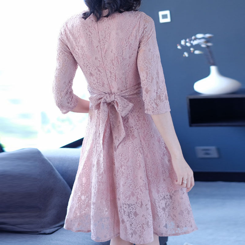 买对不买贵!七月46岁老婆穿时髦装，太美太迷人，穿出黄金比例