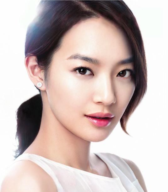  『线会』发际线高的女生,别总扎这3种发型,否则发际线会悄悄“上移”!