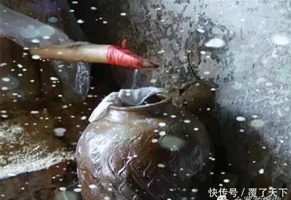 安徽旅游：大山深处一抹红，马丁公路、马鬃岭秋色美翻了