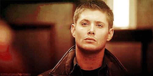 这位小哥的穿搭才是时下最时髦，90s复古风的完美指南！