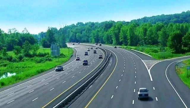  目的地■还怕上高速吗？老司机都注意的4点，知道后安全开到目的