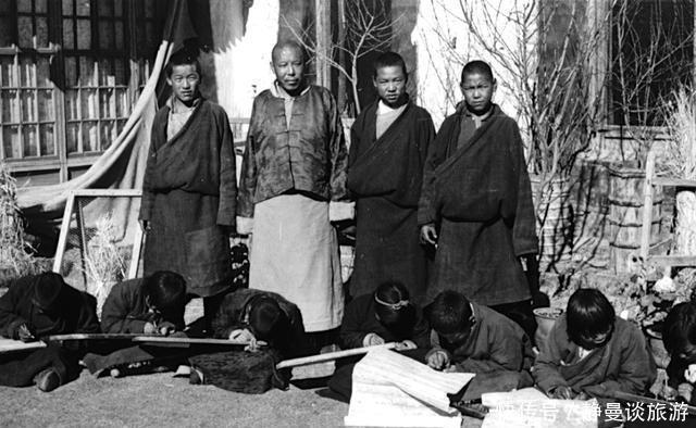 四十年代初西藏生活, 拉萨贵族江孜藏军