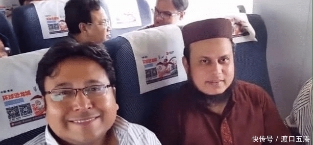 印度土豪首次来中国，刚坐上高铁就急了，还直言：我要下车