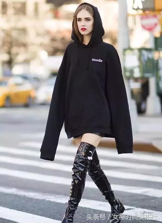 是时候穿卫衣了，没有它的秋天不敢想象