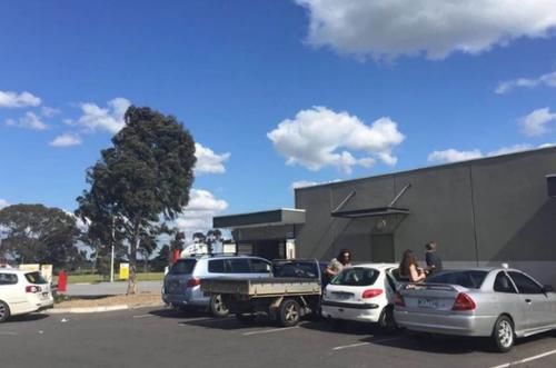  大巴|为什么长途大巴司机从不进高速服务区吃饭？原来背后还有你