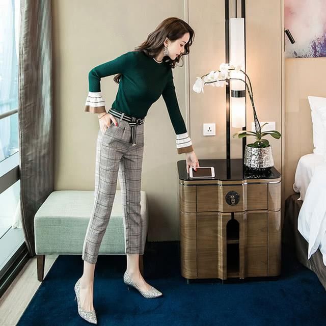 霜降了，裙子可以收起来了，看看这12款晚风套装，洋气又美嫩